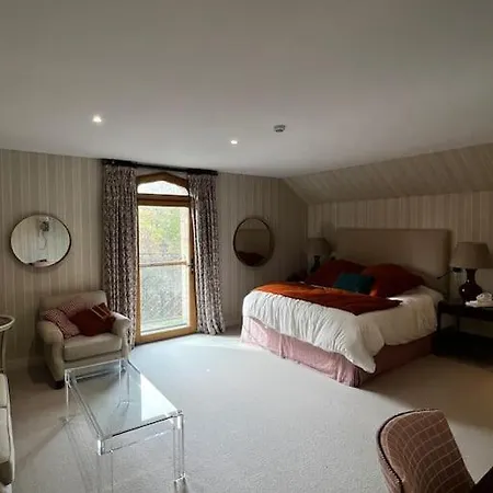 Parenthese Propriete Grand Luxe En Foret * Louresse-Rochemenier